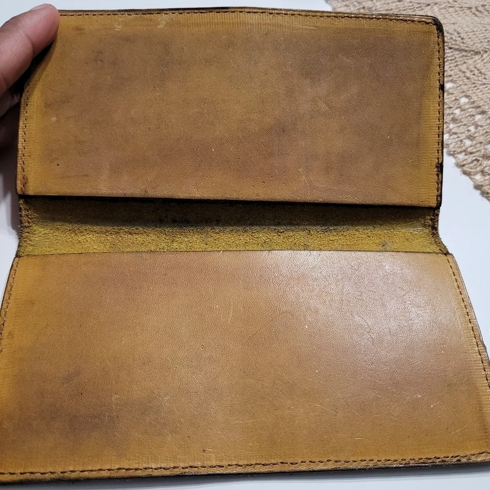 Vintage Camel Brown Leather Wallet with Bull Design Billfold